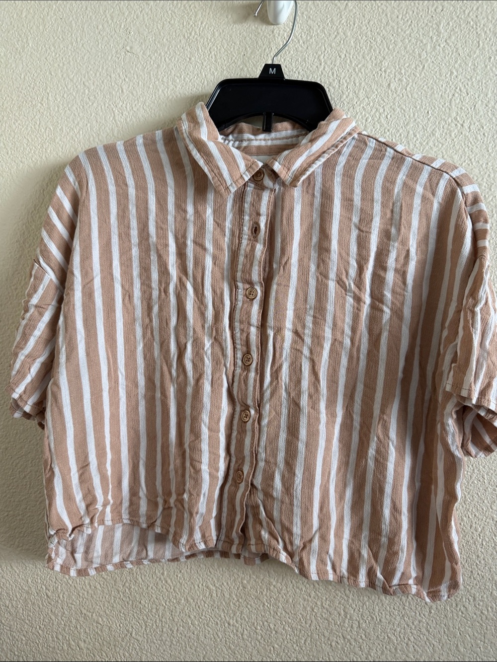 No Boundaries Beige & White Vertical Stripe Button-Down Shirt